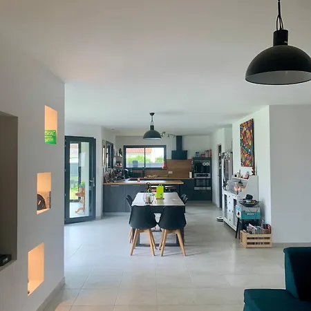 Belle Maison Avec Piscine