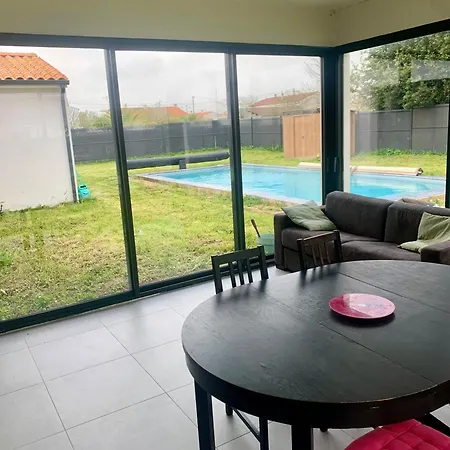 Belle Maison Avec Piscine