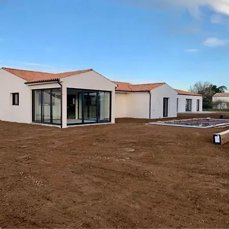 Belle Maison Avec Piscine *