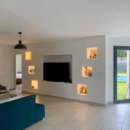 Belle Maison Avec Piscine Apartmán *